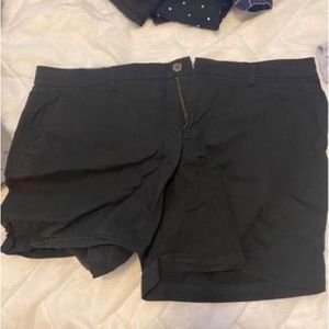 Size 16 Old Navy 5inch inseam shorts